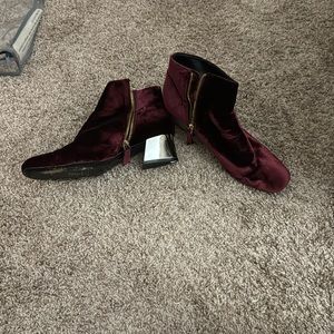 Alice& Olivia Paxton bootie